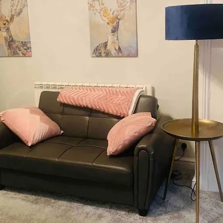 Apartmán Bolt-ole 2 Bedroomed Basement *