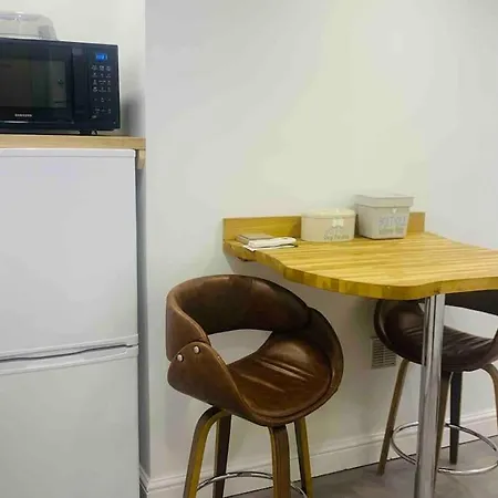 Bolt-ole 2 Bedroomed Basement Apartmán *