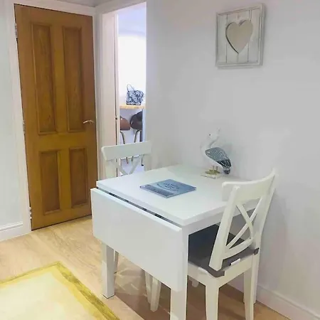 Bolt-ole 2 Bedroomed Basement Apartmán